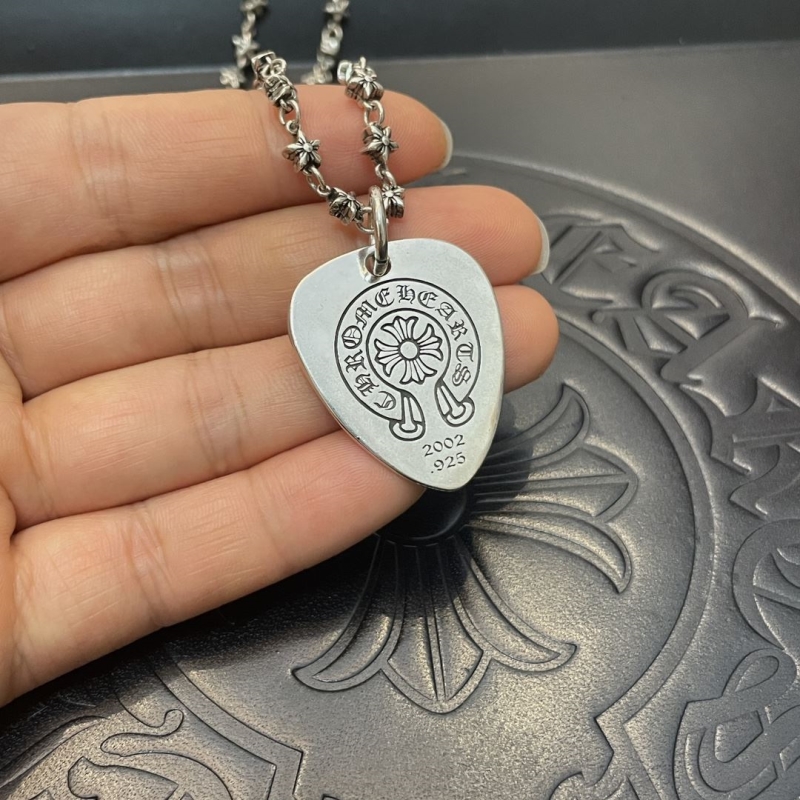 Ch*0me He**ts necklaces